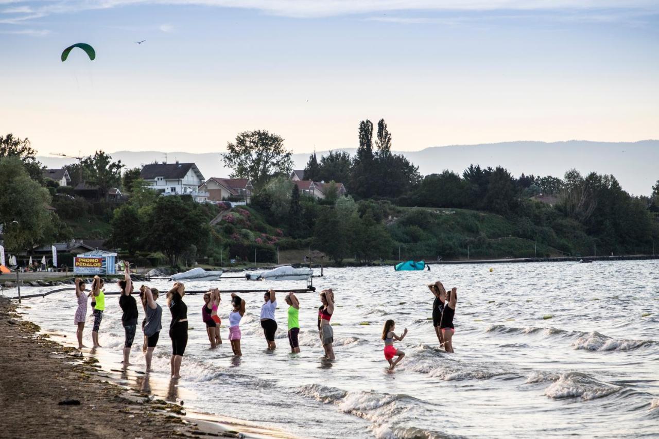 Camping La Pinede Hotell Excénevex Exteriör bild